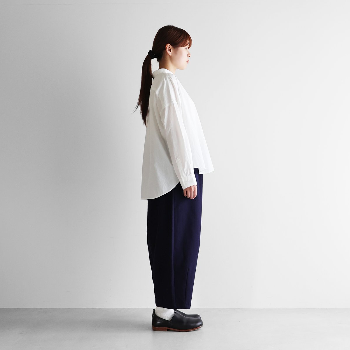 HUIS |スヴィンオックスフォードバルーンパンツ（フレンチネイビー