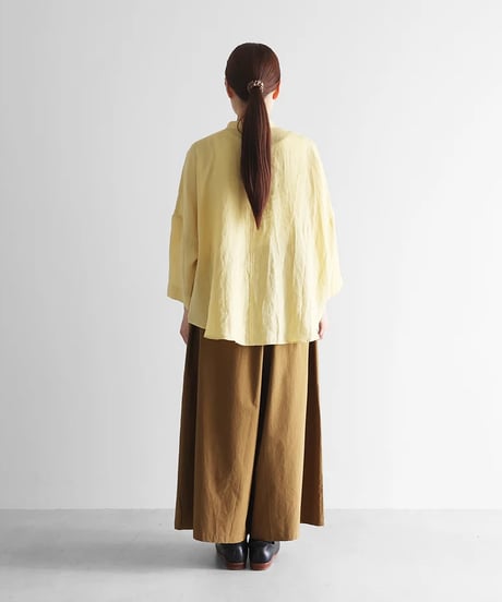 HUIS | 8分袖シャトルリネンライトバンドカラーブラウス（ペールイエロー）【レディス】U112