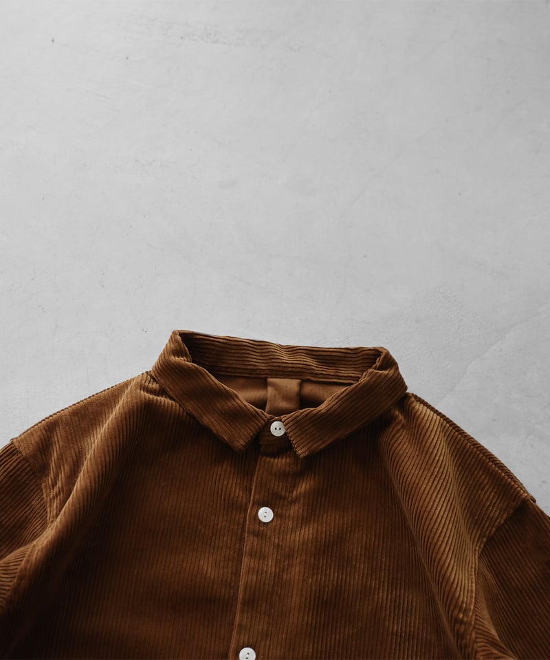 HUIS | シャトルコーデュロイロングシャツ（太畝・ブラウン）【ユニ