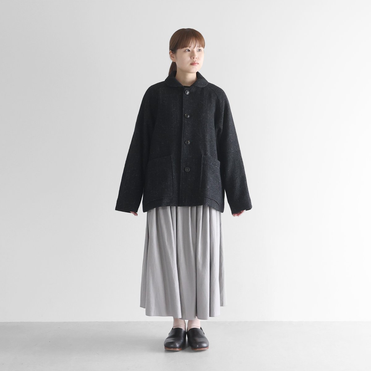 HUIS | “HUIS×尾州”縮絨リネンウールショートコート（ブラック）【ユニ