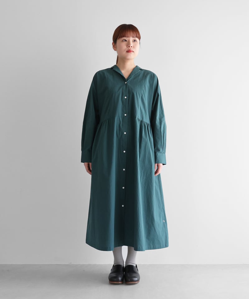 HUIS | コードレーンオープンカラーワンピース（ダークグリーン