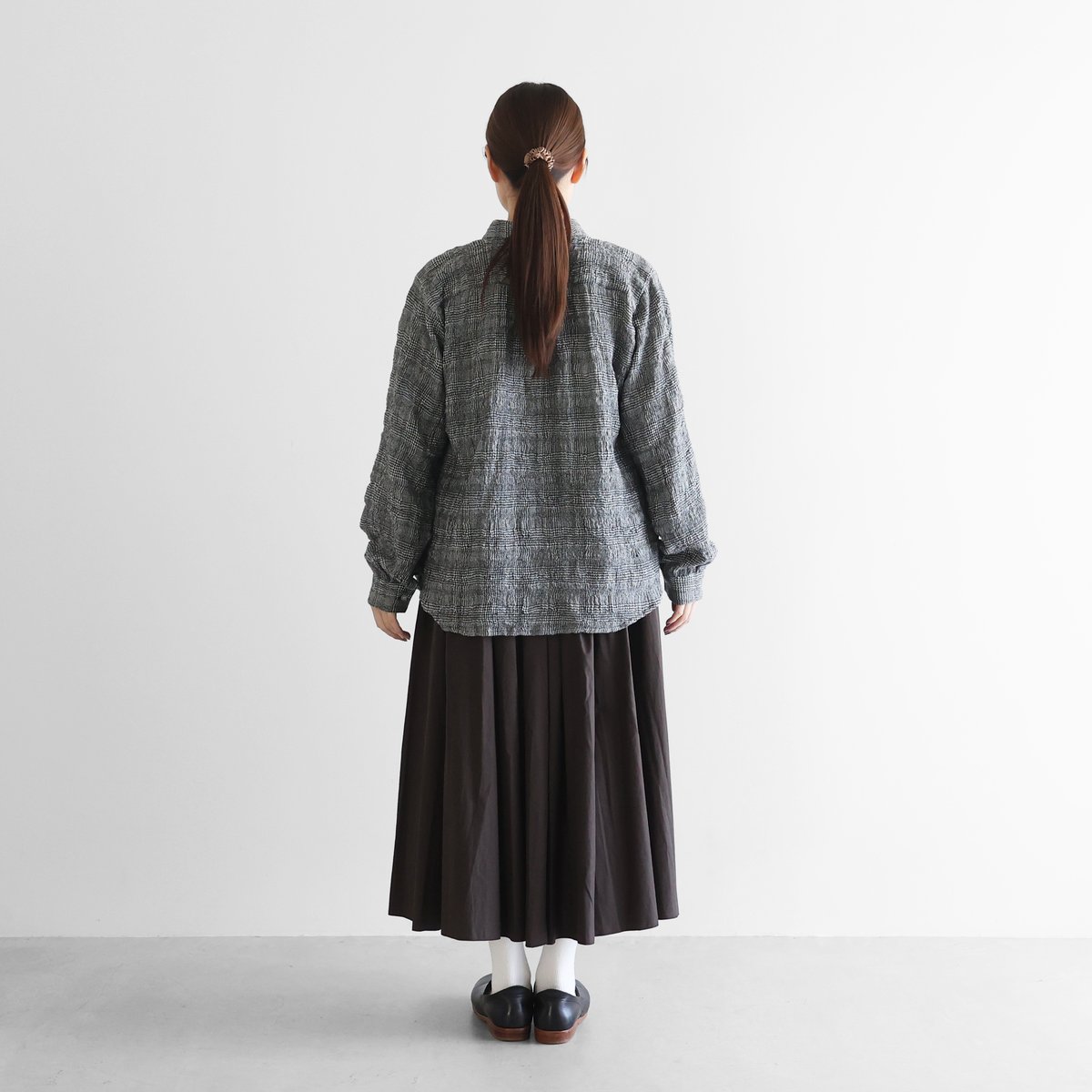 ヴィンテージグレンチェックギャザーブラウス HUIS | “HUIS×尾州”縮絨綿ウールガーゼギャザーブラウス（グレン