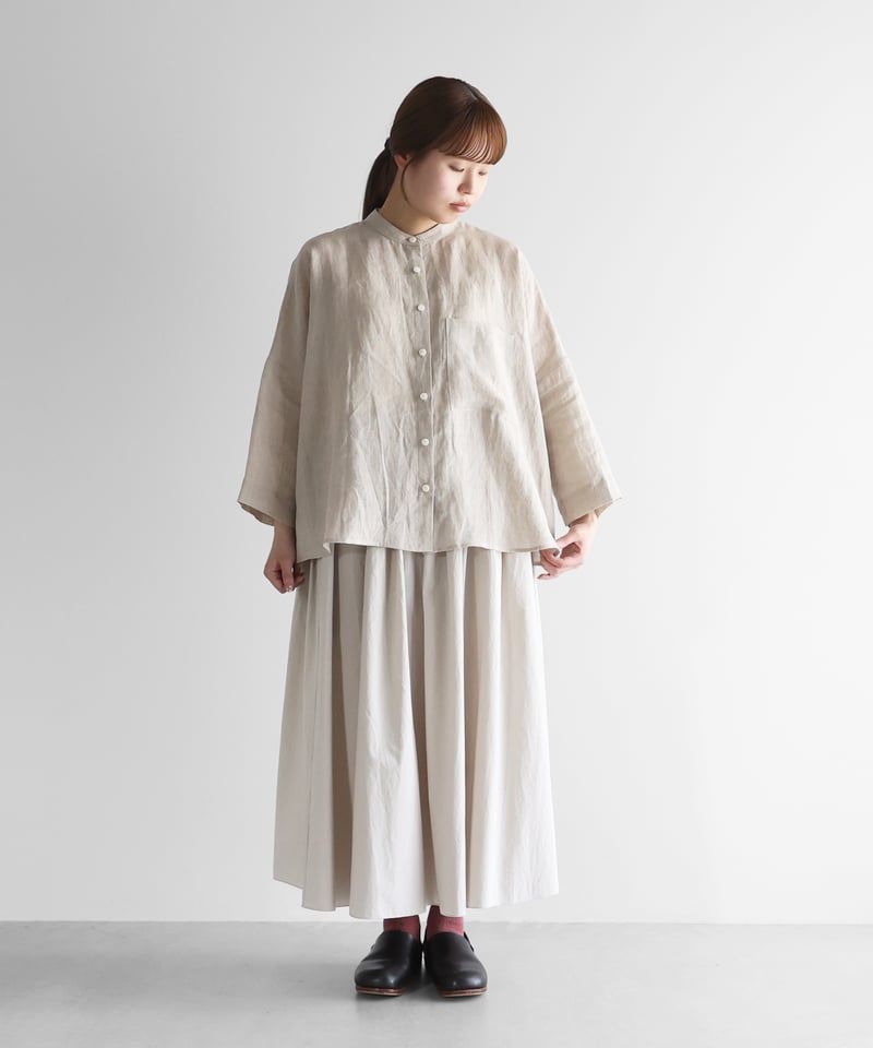 HUIS |8分袖シャトルリネンライトバンドカラーブラウス（きなり