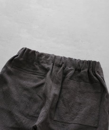 HUIS |オールドレピア天日干しラミーリネンイージープレーンパンツ（チャコールグレー）【ユニセックス】510