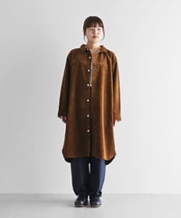 HUIS | シャトルコーデュロイロングシャツ（太畝・ブラウン）【ユニセックス】012