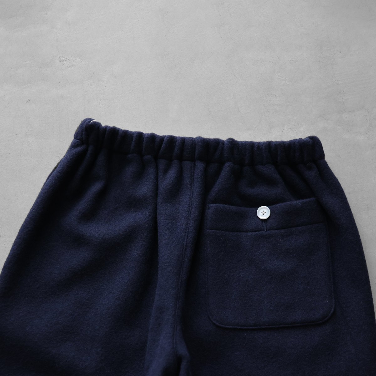 beautiful people ウールフランネルクロップドパンツ ネイビー beautiful people ウールフランネルクロップドパンツ ネイビー