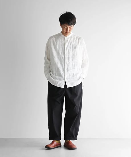 HUIS |柄二重織シャトルジャガードバンドカラーオーバーシャツ（白）【ユニセックス】015