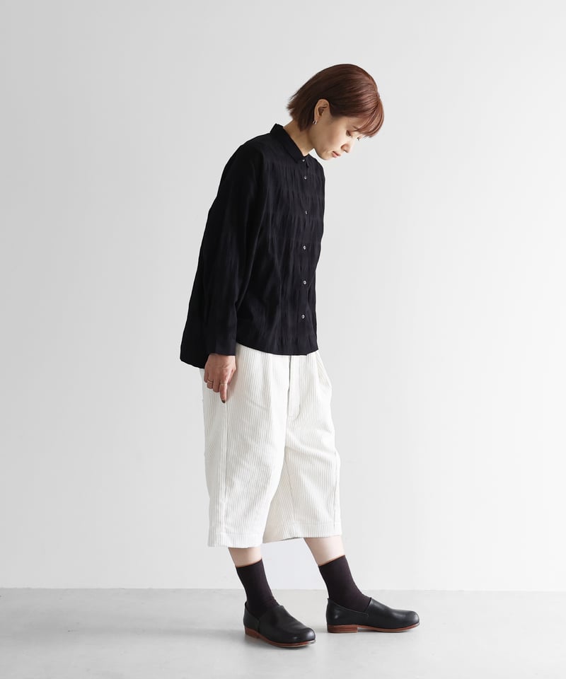 HUIS | シャトルコーデュロイ8分丈パンツ（極太畝・オフホワイト