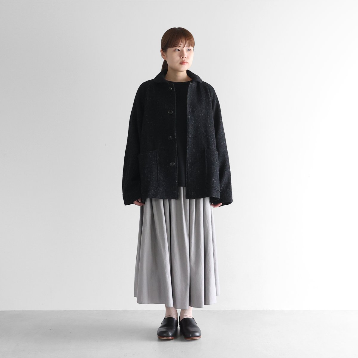 HUIS | “HUIS×尾州”縮絨リネンウールショートコート（ブラック）【ユニ
