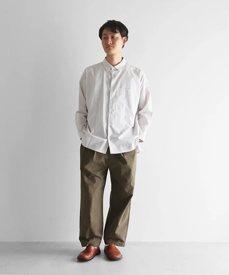 HUIS | バフクロスワイドパンツ（オリーブドラブ）【ユニセックス】504