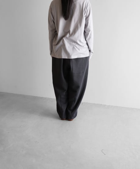 HUIS | ［HUIS in house］SUVIN “裏ボア”スウェットバルーンパンツロング（ダークグレー）【ユニセックス】SW506L