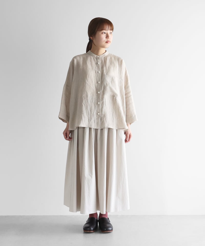 HUIS |8分袖シャトルリネンライトバンドカラーブラウス（きなり