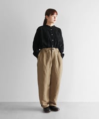 HUIS |バンブーリネンセミワイドパンツ（サンドベージュ）【ユニセックス】512