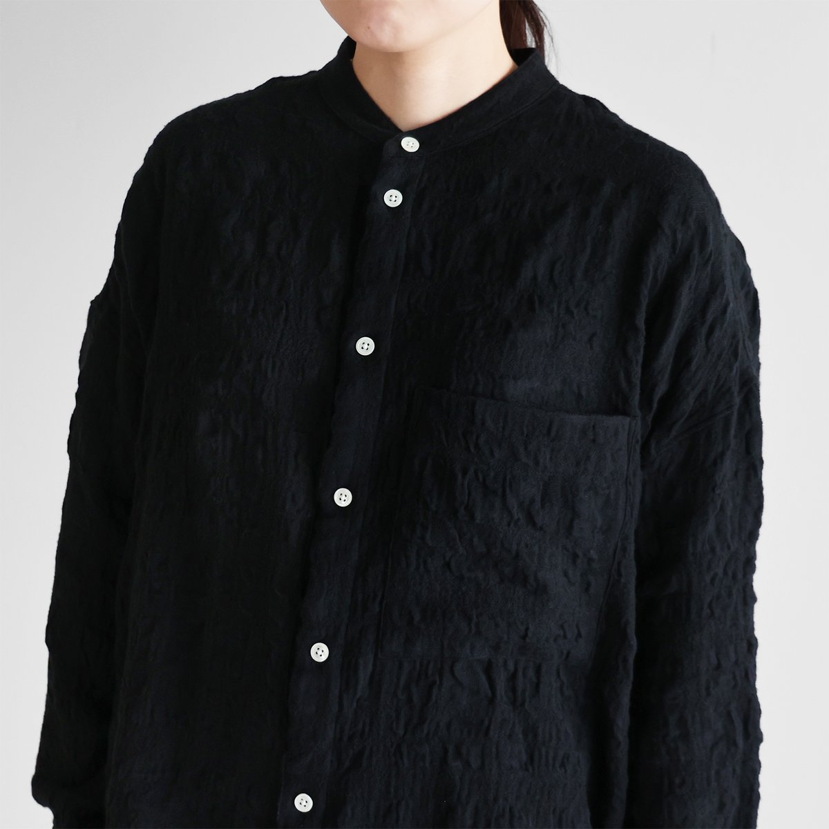 HUIS |“HUIS×尾州”縮絨綿ウールガーゼバンドカラーオーバーシャツ