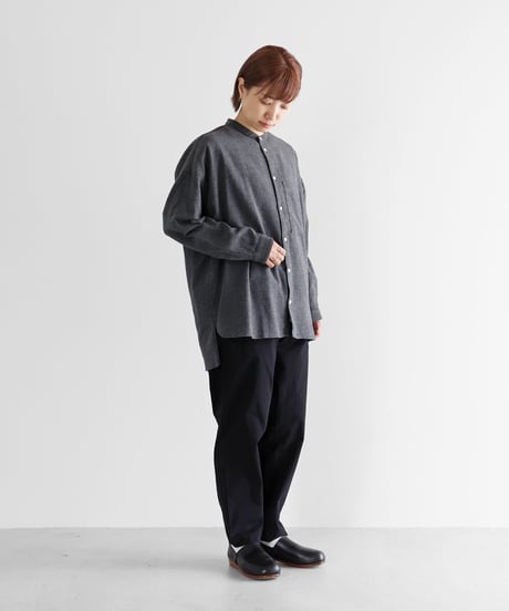 HUIS |ヤクウール綾ネルバンドカラーオーバーシャツ（ダークグレー）【ユニセックス】015