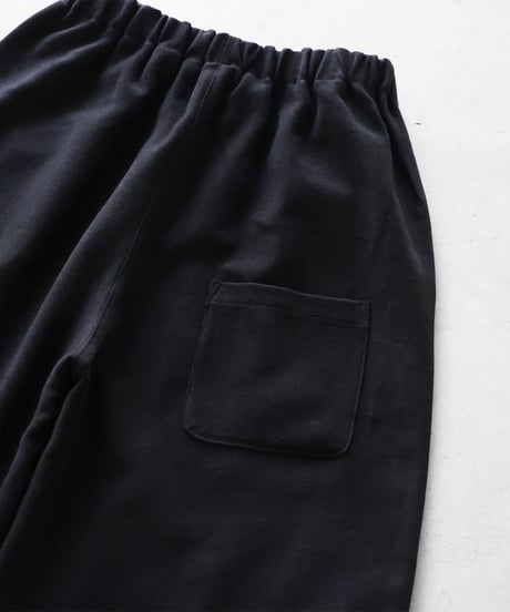 HUIS | 厚手モールスキンバルーンパンツロング（ブラック）【ユニセックス】506L