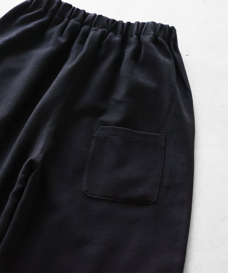 HUIS | 厚手モールスキンバルーンパンツロング（ブラック）【ユニ