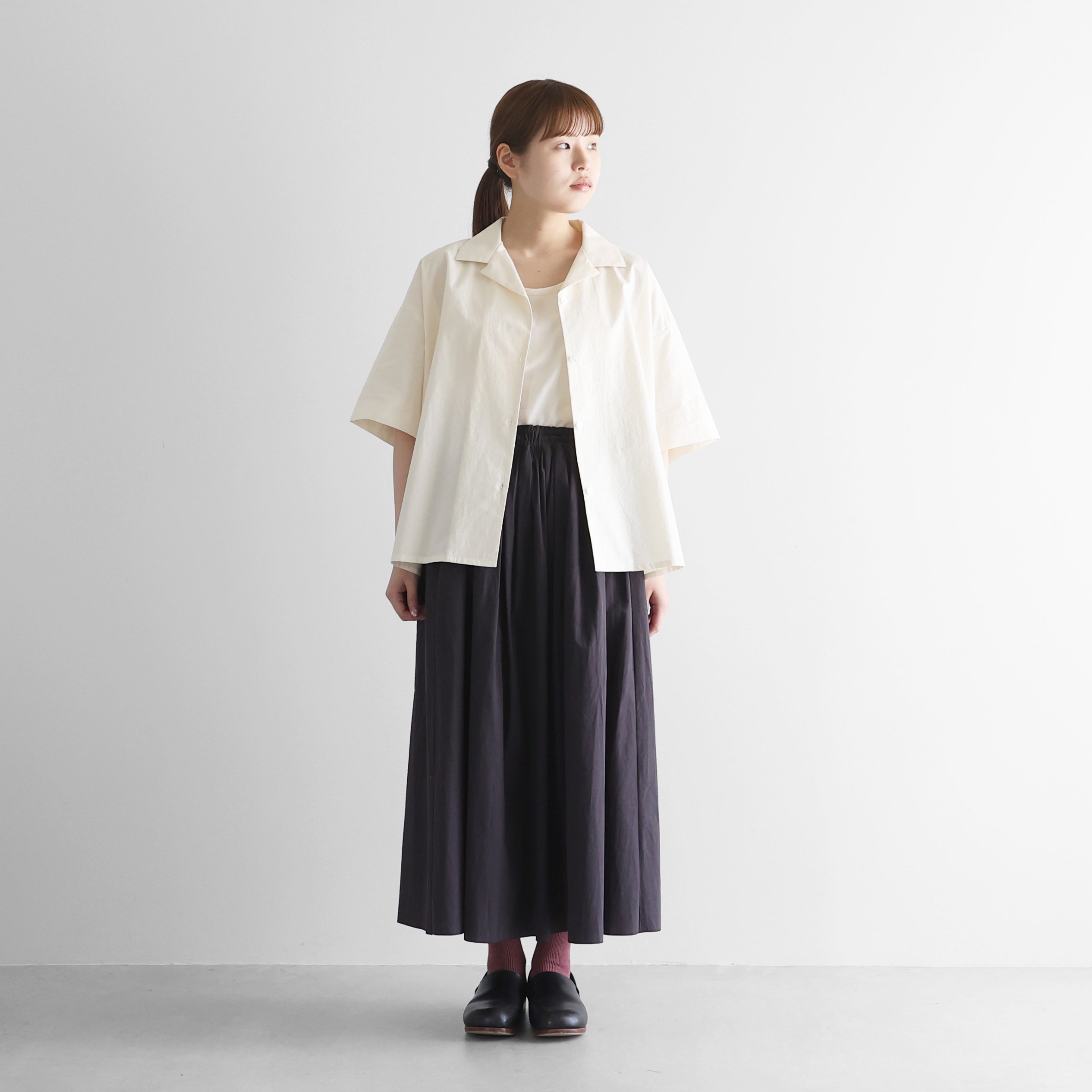 HUIS |［金子敦子さんコラボ］すっぴんシャツ（キナリ）【レディス