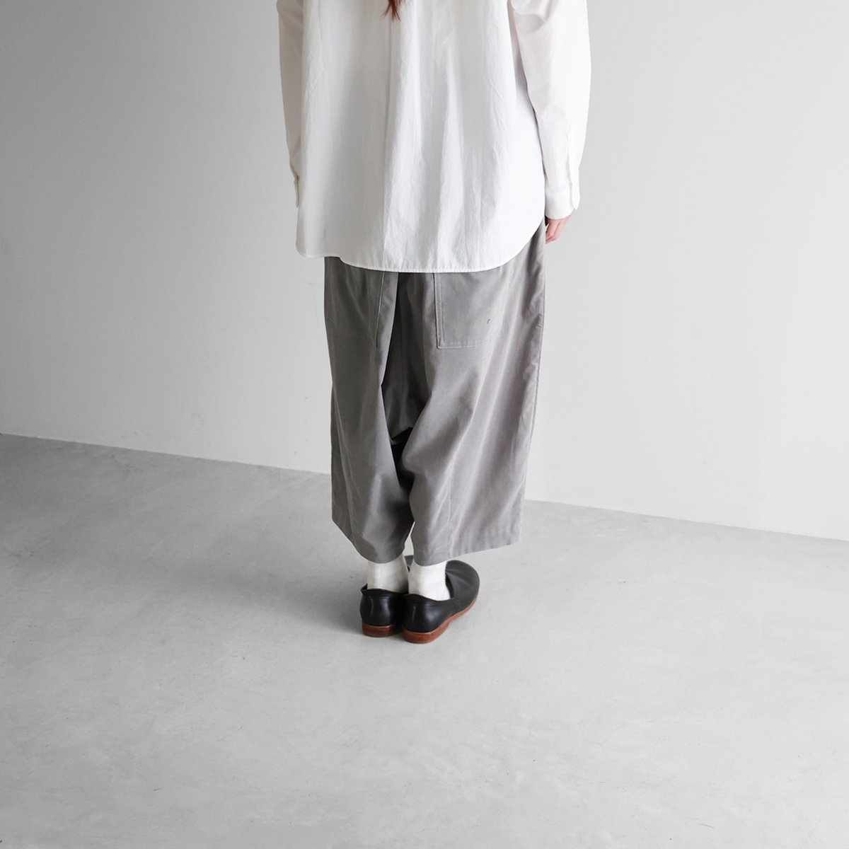 Huls 遠州織物 みじんコールサルエルバルーンパンツ(エバーグリーン