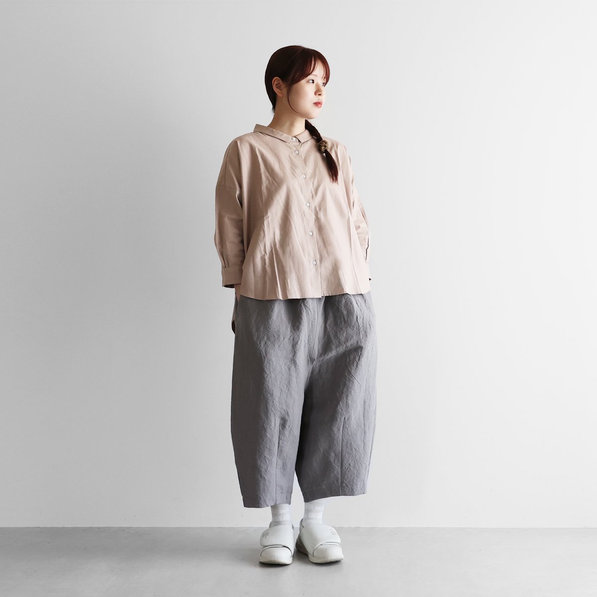 HUIS |バンブーリネンサルエルバルーンパンツ（ライトグレー