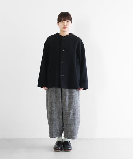 HUIS | “HUIS×尾州”縮絨ウールフランネルノーカラーショートコート（ブラック）【ユニセックス】326