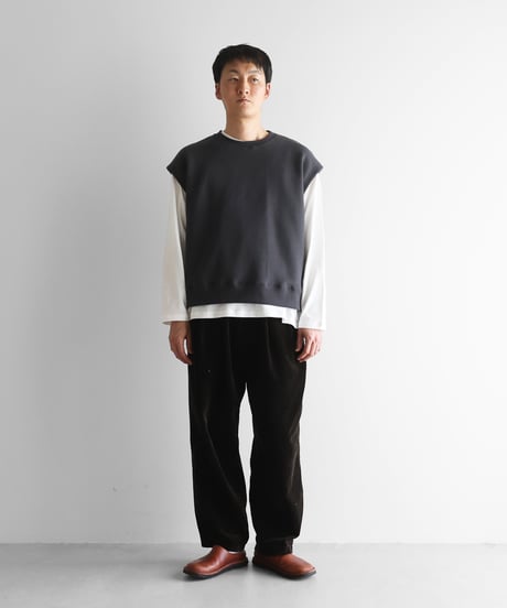 HUIS | ［HUIS in house］SUVINスウェットゆるベスト（ダークグレー）【ユニセックス】SW602
