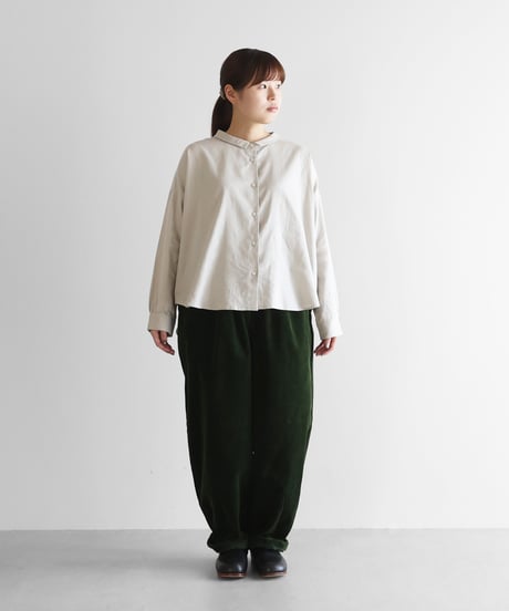 HUIS |シャトルコーデュロイバルーンパンツロング（太畝・エバーグリーン）【ユニセックス】506L