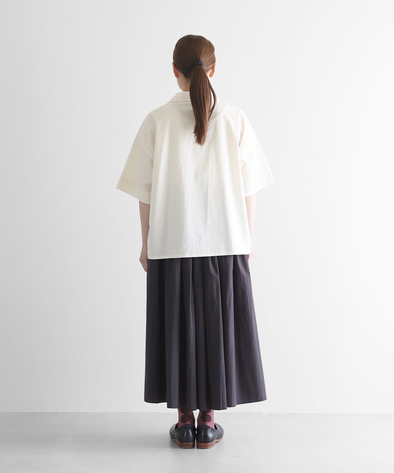 HUIS |［金子敦子さんコラボ］すっぴんシャツ（キナリ）【レディス
