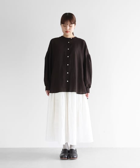 HUIS | ウォッシャブルウールバルーンスリーブブラウス（ダークモカ）【レディス】U114