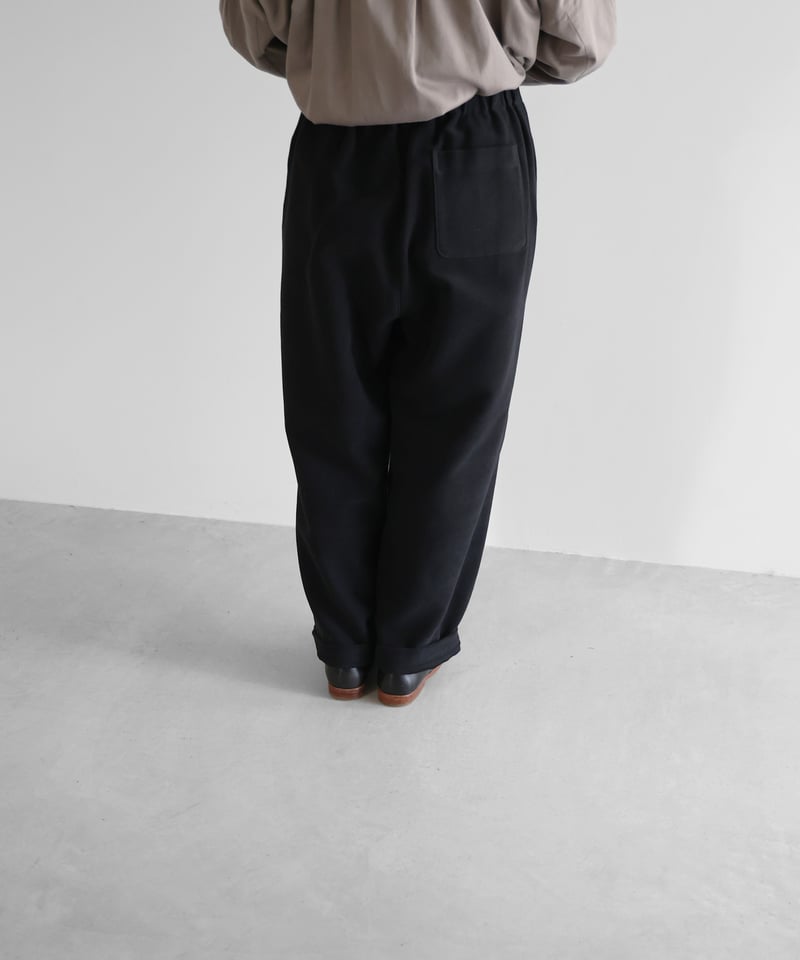 HUIS | 厚手モールスキンワイドパンツ（ブラック）【ユニセックス】504