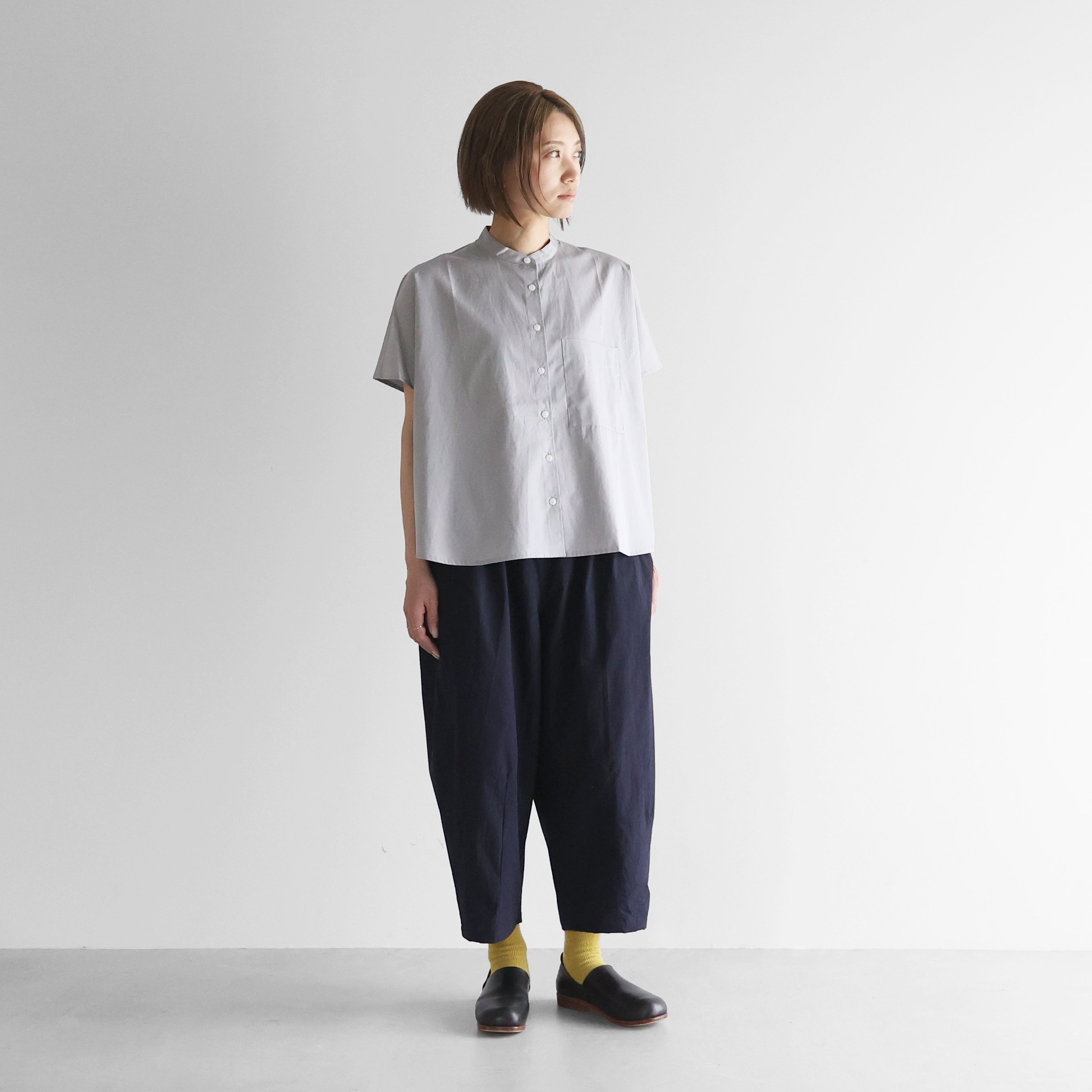 HUIS. 遠州織物　みじんコール　サルエルバルーンパンツ　ネイビー HUIS |コードレーンバルーンパンツ（ダークネイビー）【ユニセックス