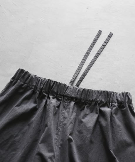 HUIS | コードレーンバルーンパンツロング（スミクロ）【ユニセックス】506L