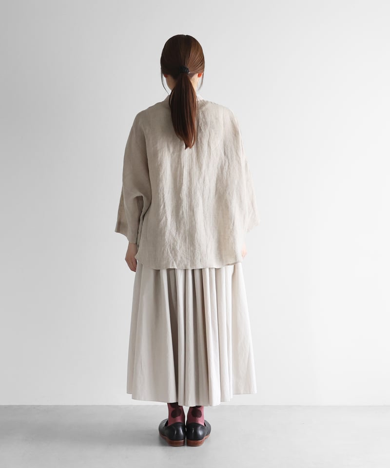 HUIS |8分袖シャトルリネンライトバンドカラーブラウス（きなり