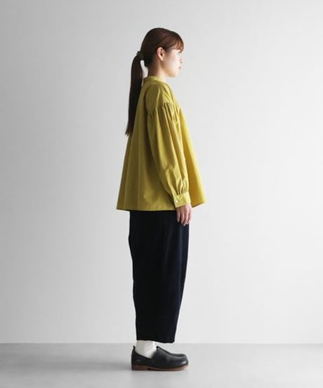 HUIS | シャトルコーデュロイバルーンパンツ（細畝・ダークネイビー）【ユニセックス】506