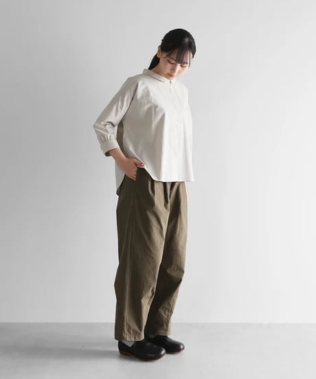 HUIS | バフクロスワイドパンツ（オリーブドラブ）【ユニセックス】504