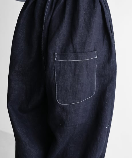 HUIS | “HUIS×三備”綿麻シャトルデニムバルーンパンツロング（インディゴ）【ユニセックス】506L