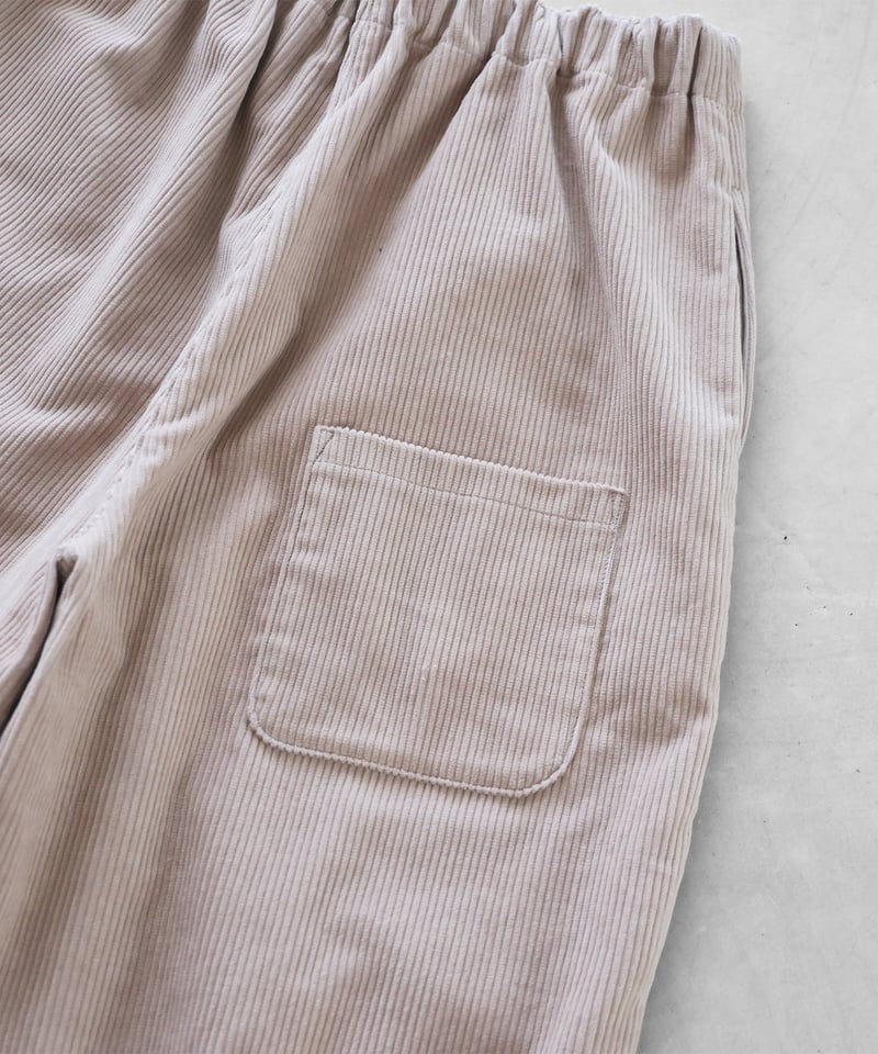 HUIS |シャトルコーデュロイバルーンパンツ（太畝・ピンクベージュ