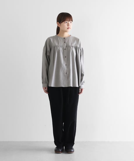 HUIS |シャトルコーデュロイワイドパンツ（細畝・ブラック）【ユニセックス】504