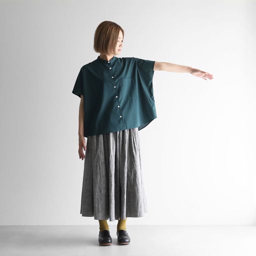 HUIS | ゆるふわコットンバンドカラー半袖ワイドブラウス