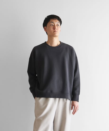 HUIS | ［HUIS in house］SUVINスウェットゆるプルオーバー（ダークグレー）【ユニセックス】SW201