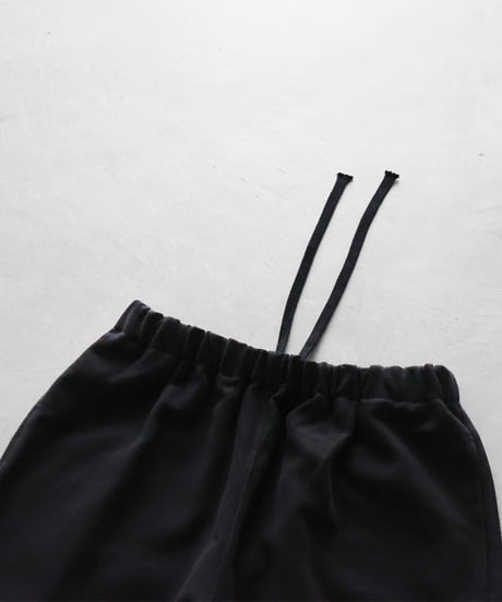 HUIS | 厚手モールスキンバルーンパンツロング（ブラック）【ユニセックス】506L