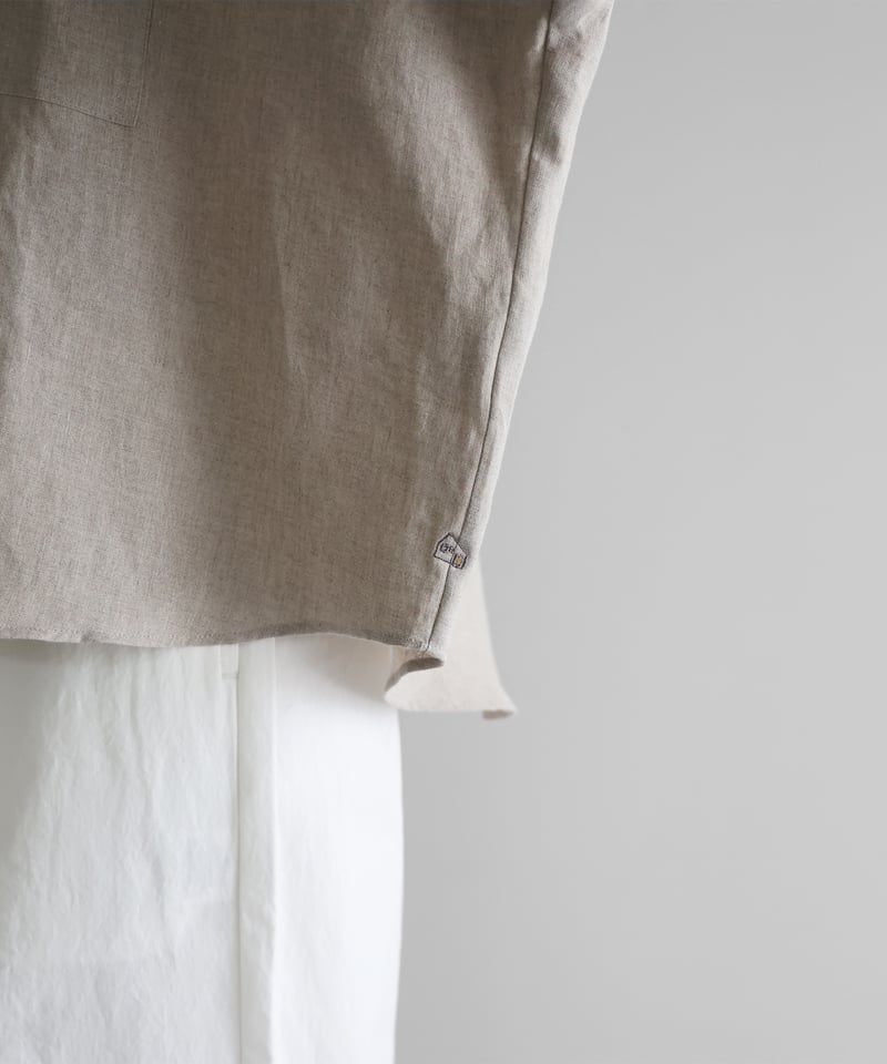 HUIS |8分袖オールドレピアリネンバンドカラーブラウス（きなり