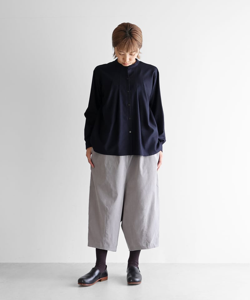 HUIS. 遠州織物　みじんコール　サルエルバルーンパンツ　ネイビー HUIS | みじんコールサルエルバルーンパンツ（アッシュグレー）【ユニ
