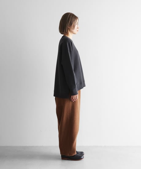 HUIS | ［HUIS in house］SUVINスウェットゆるプルオーバー（ダークグレー）【ユニセックス】SW201