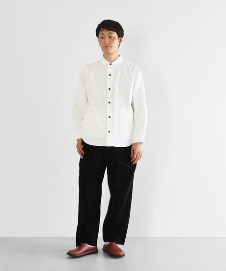 HUIS |シャトルコーデュロイワイドパンツ（細畝・ブラック）【ユニセックス】504