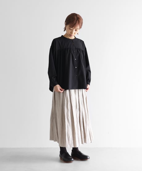 HUIS |オーガニックコットンギャザーブラウス（ブラック）【レディス】U116