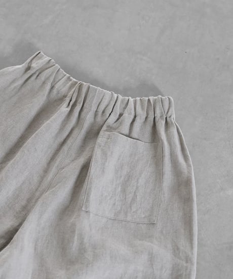 HUIS |シャトルリネンスカートパンツ（きなり）【ユニセックス】505