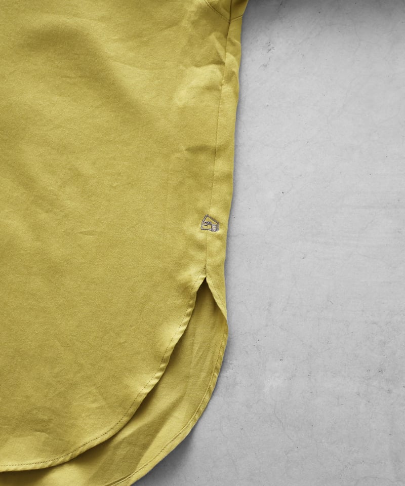 HUIS |やわらかサテンバルーンスリーブブラウス（ミモザ）【レディス