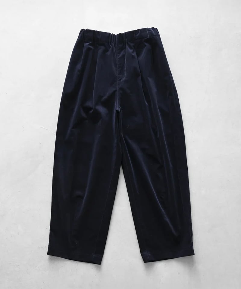 HUIS | 極細畝コーデュロイワイドパンツ（極細畝・ダークネイビー
