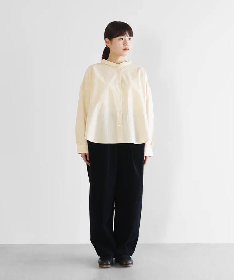 HUIS | 極細畝コーデュロイワイドパンツ（極細畝・ダークネイビー